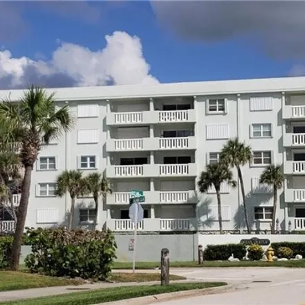 Rent this 2 bed condo on Indian Lilac Road in Vero Beach, FL 32963