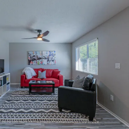 Image 5 - 3411 North 32nd Street, Phoenix, AZ 85018, USA - Apartment for rent
