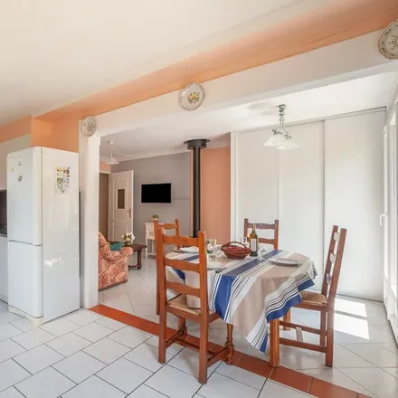 Rent this 3 bed house on 24610 Saint-Méard-de-Gurçon