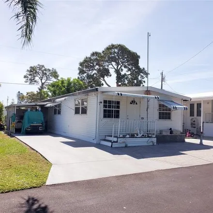 Rent this studio apartment on 76 6th in Manatee County, FL 34210