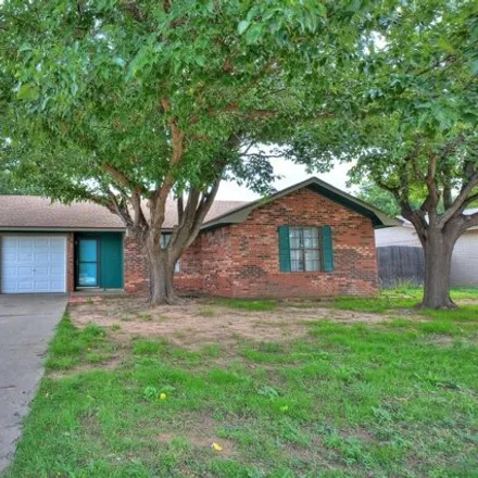 Rent this 4 bed house on 8205 Lynnhaven Avenue in Lubbock, TX 79423