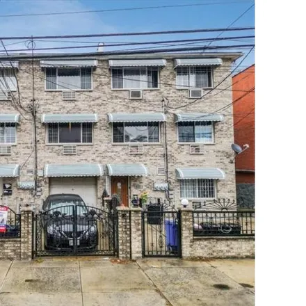 Buy this 7 bed house on 925 East 216th Street in New York, NY 10469
