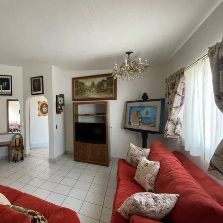 Rent this 3 bed house on San Juan del Río