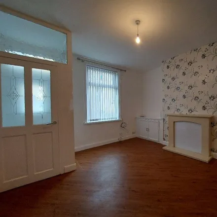 Rent this 3 bed townhouse on Grange Street in Burnley, BB11 4JZ