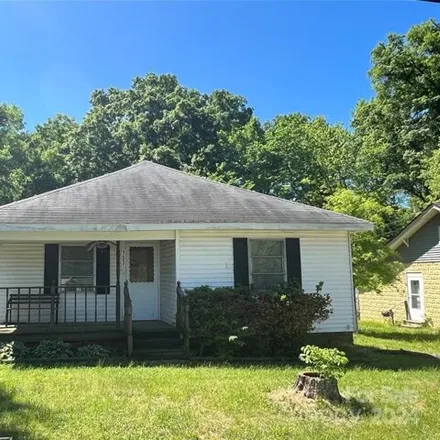 Buy this 3 bed house on 131 Elwood Street in Kannapolis, NC 28081