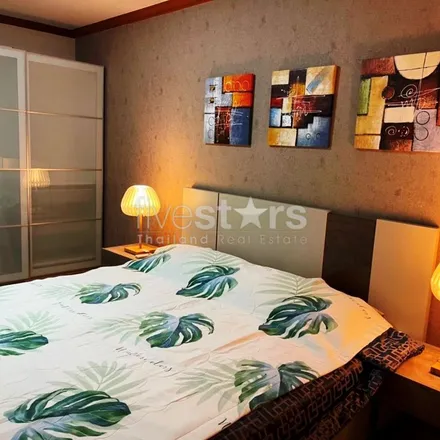 Rent this 1 bed apartment on The Portico Langsuan in Soi Langsuan, Lang Suan