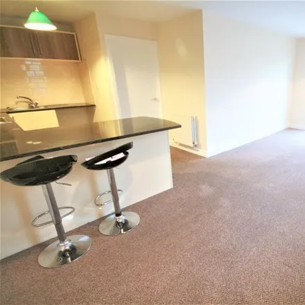 Image 2 - Weaver Grove, Winsford, CW7 4BU, United Kingdom - Apartment for rent