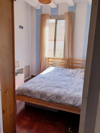 Rent this 1 bed apartment on Carrer de la Lluna in 25, 08001 Barcelona
