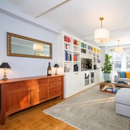 Buy this 3 bed condo on The Olcott in 27 West 72nd Street, New York