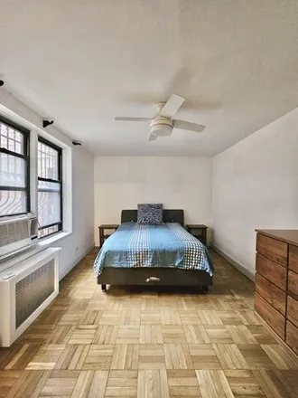 Buy this studio apartment on 70 Park Terrace East in New York, NY 10034