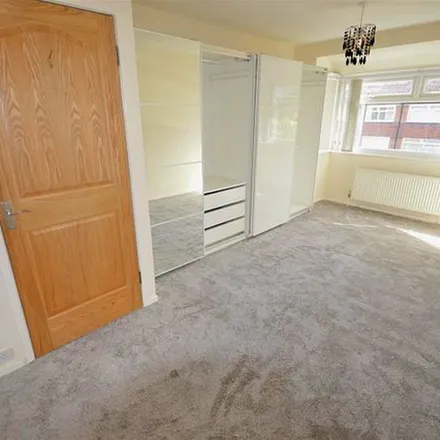 Rent this 4 bed duplex on Woodbourne Road in Sale, M33 3TA