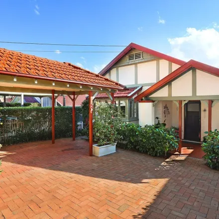 Rent this 3 bed apartment on 7 Windsor Road in Willoughby NSW 2068, Australia