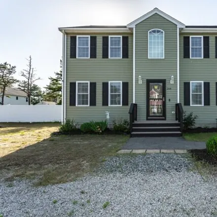 Buy this 3 bed house on 264 Charge Pond Road in Wareham, MA 02366