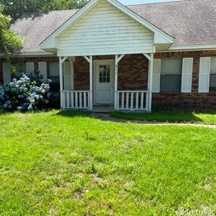 Buy this 3 bed house on 811 Grimes Street in Lake City, Craighead County