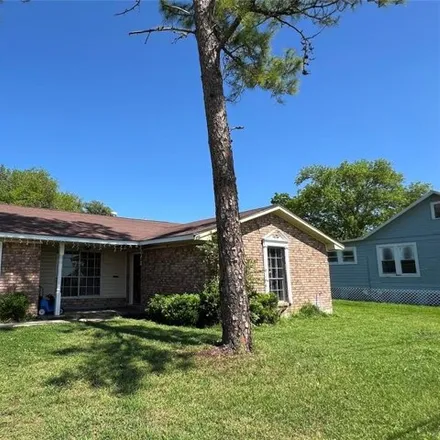 Buy this 3 bed house on 343 Aubrey Street in Yoakum, TX 77995