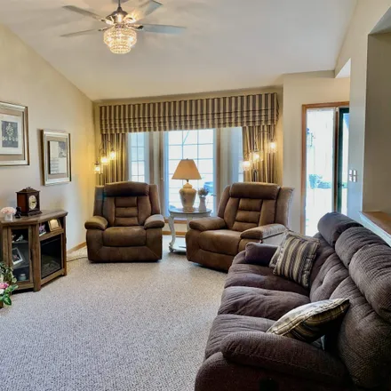 Image 4 - 35311 Kings Forest Boulevard, Cady, Clinton Township, MI 48035, USA - Condo for sale