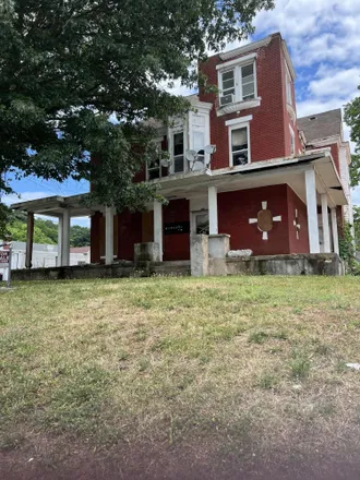 Image 2 - 241 Wright Street, Frankfort, KY 40601, USA - Duplex for sale