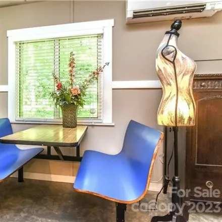 Buy this studio house on 565 College Street in Highland Gate, Asheville