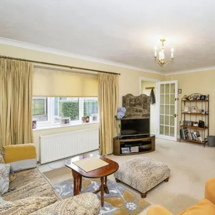 Image 4 - Bourne View Close, Southbourne, PO10 8NS, United Kingdom - Apartment for sale