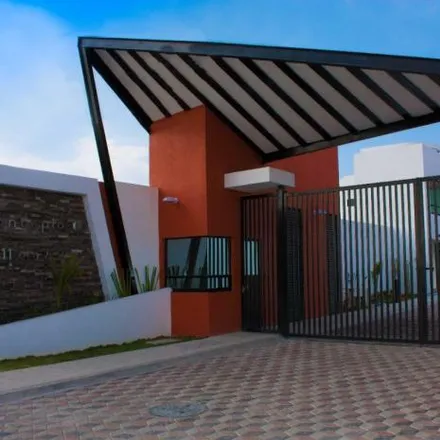 Buy this 3 bed house on Calle Vicente Guerrero 301 in 52104 San Mateo Atenco, MEX