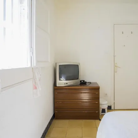 Image 2 - Carrer d'Esteve Grau, 08905 l'Hospitalet de Llobregat, Spain - Room for rent