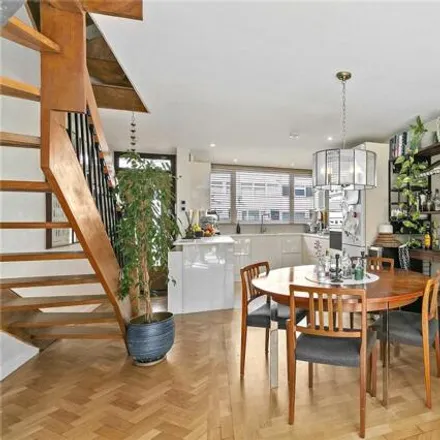 Buy this 3 bed townhouse on Paxton Close in London, TW9 2AW