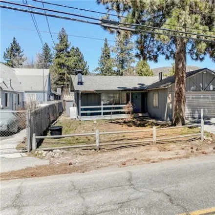 Image 4 - 739 Valley Boulevard, Big Bear City, CA 92314, USA - House for sale