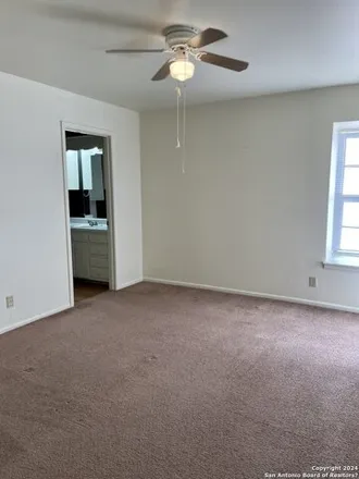 Image 2 - 1836 East Lawndale Drive, San Antonio, TX 78209, USA - Condo for rent