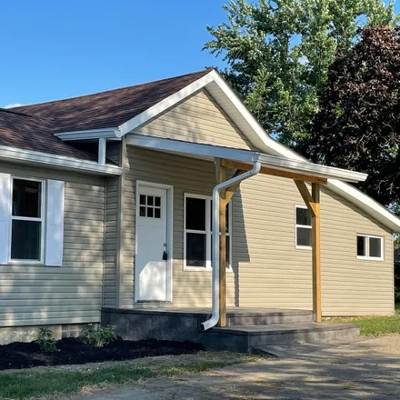Buy this 3 bed house on 1225 Beissinger Road in Hamilton, OH 45013
