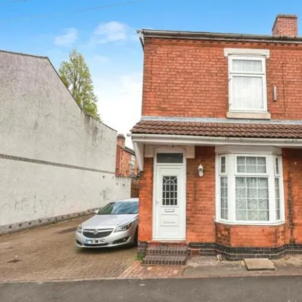 Buy this 2 bed house on Chiswell Road in Birmingham, B18 4DN