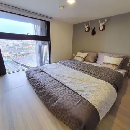 Rent this 1 bed apartment on Asok-Din Daeng Road in Ratchathewi District, 10400