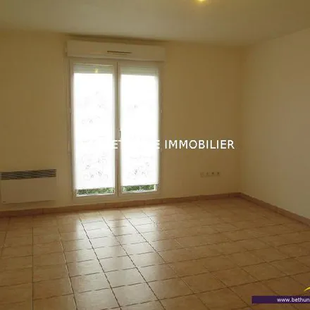 Rent this 5 bed apartment on Béthune Immobilier in Boulevard Jean Moulin, 62400 Béthune