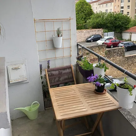 Image 3 - 71 Boulevard d'Italie, 85000 La Roche-sur-Yon, France - Apartment for rent