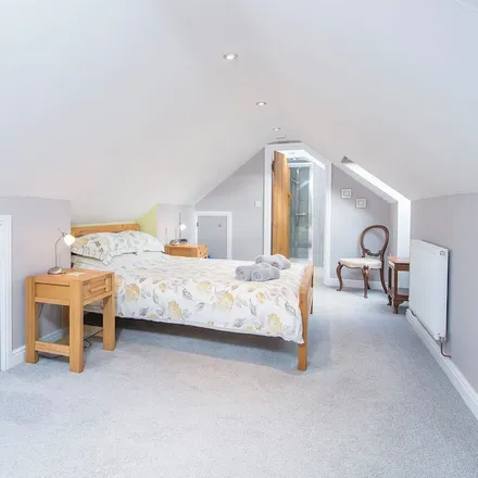Rent this 3 bed duplex on Llanrhian in SA62 5JY, United Kingdom