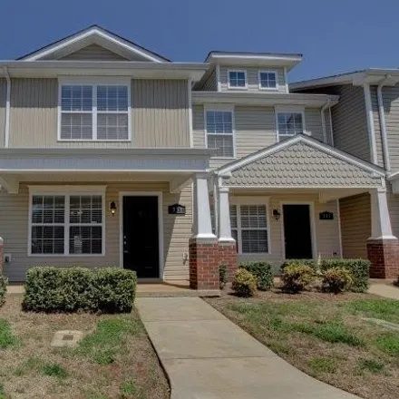Rent this 2 bed condo on 337 Sam Houston Circle in Clarksville, TN 37040
