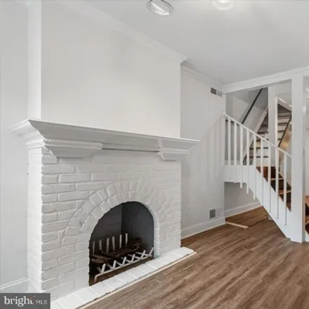 Image 2 - 902 Harden Court, Baltimore, MD 21230, USA - House for sale