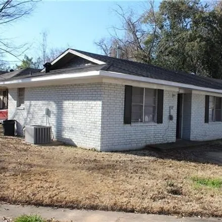 Image 1 - 1712 Yale Street, Alexandria, LA 71301, USA - House for sale