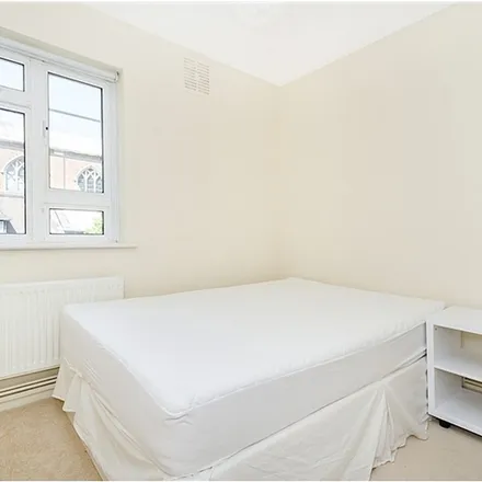 Rent this 3 bed apartment on 15 Kelfield Gardens in London, W10 6NB