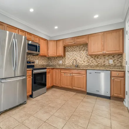 Image 2 - 301 East Dartmouth Drive, Sterling, VA 20164, USA - Condo for sale