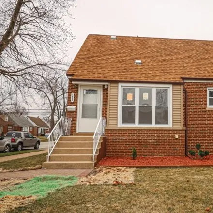 Image 2 - 1402 Kenilworth Drive, Calumet City, IL 60409, USA - House for sale