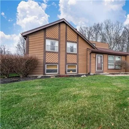 Image 2 - 10188 Forestedge Lane, Miami Township, OH 45342, USA - House for sale
