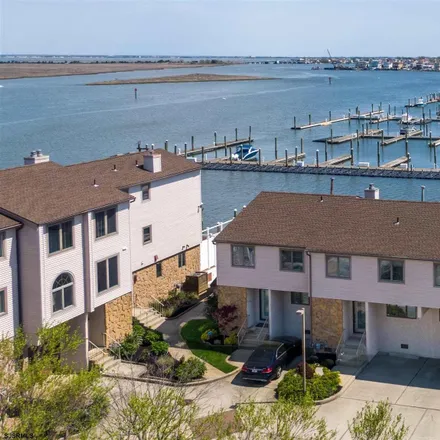Rent this 3 bed condo on 3505 Amherst Avenue in Longport, Atlantic County