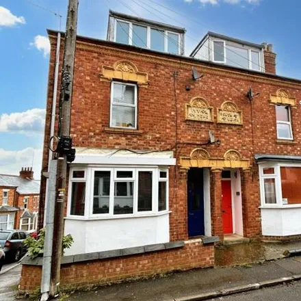 Buy this 8 bed duplex on Prospect Road in Banbury, OX16 5JD