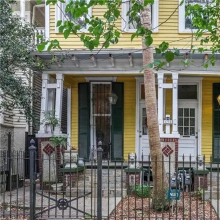 Image 2 - 1738 Prytania St, New Orleans, Louisiana, 70130 - House for sale