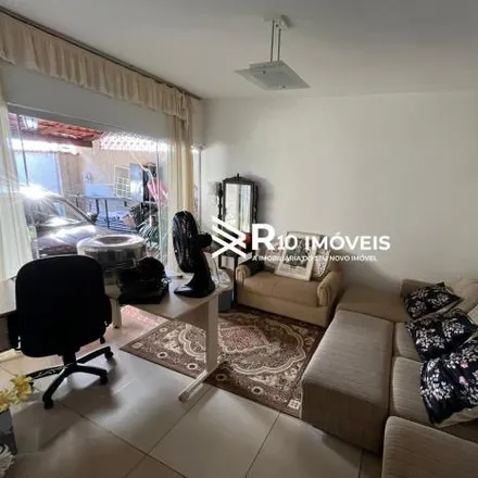 Rent this 3 bed house on Ipiranga in Avenida Floriano Peixoto, Nossa Senhora Aparecida