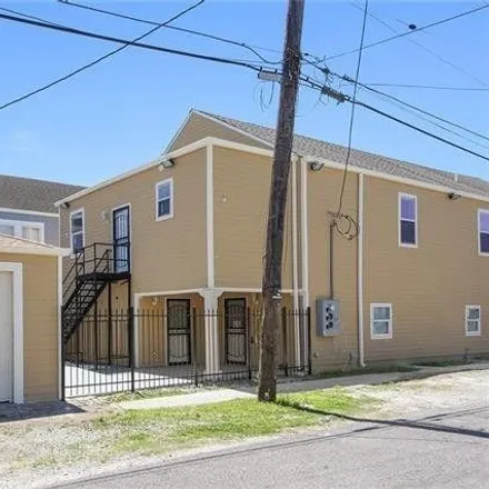 Rent this 2 bed duplex on 2717 Bruxelles Street in New Orleans, LA 70119