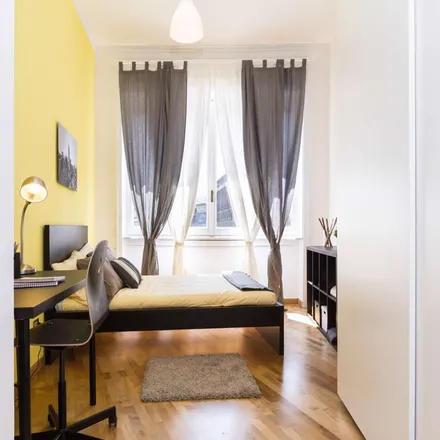 Image 4 - Via Larga, 26, 20122 Milan MI, Italy - Room for rent