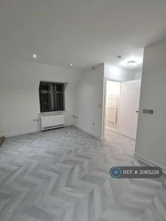 Image 6 - Berica Court, 1-17 Mossford Green, London, IG6 2BX, United Kingdom - Room for rent