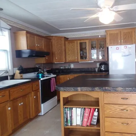 Image 7 - 527 East Maple Street, Parkston, SD 57366, USA - House for sale
