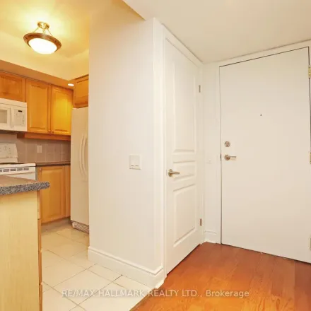 Image 5 - XiangLongZhuaZhua, 15 Northtown Way, Toronto, ON M2N 7A2, Canada - Apartment for rent